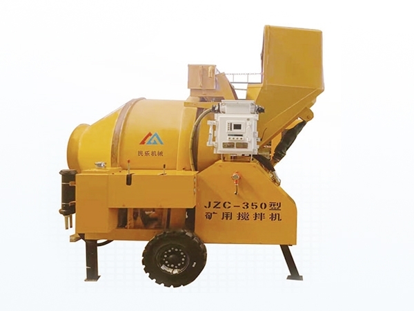 礦用濕噴臺(tái)車，礦用混凝土泵，礦用攪拌機(jī)發(fā)貨